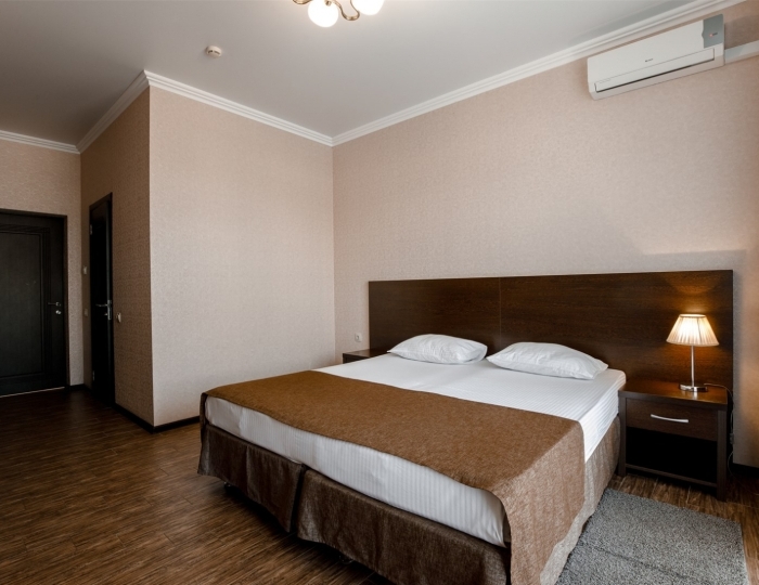 Стандарт 2-местный вид на бассейн - Отель «Голден Резорт»