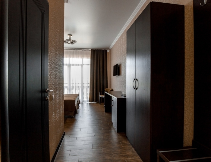 Стандарт 2-местный вид на бассейн - Отель «Голден Резорт»