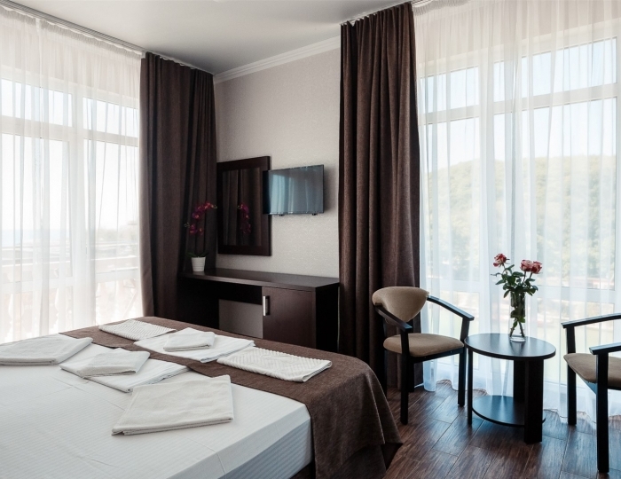 Стандарт 2-местный вид на реку - Отель «Голден Резорт»